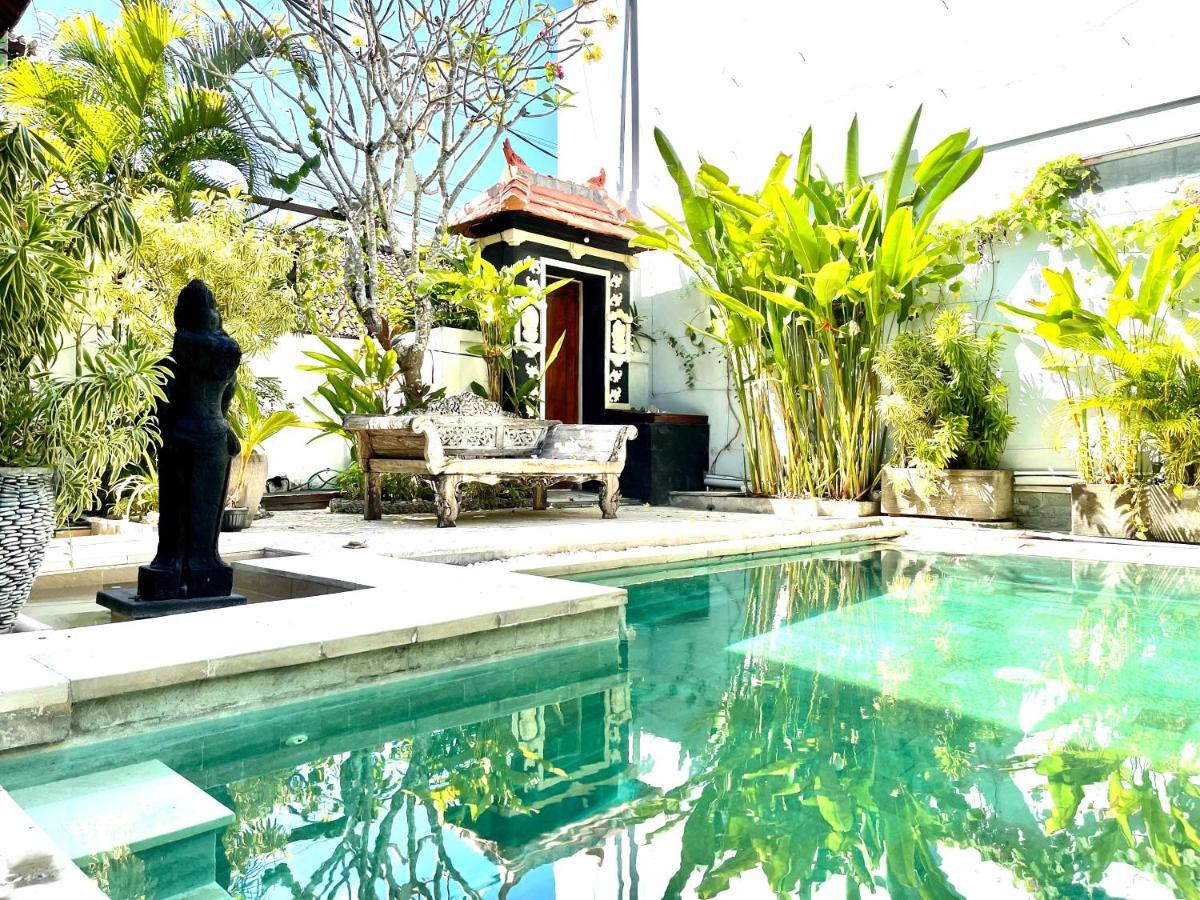 Villa Carissa Seminyak Centre, Bali By Le Ciel Hospitality Exterior foto
